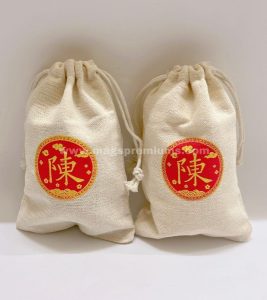 Personalized drawstring pouch with high-quality printing, ideal for event giveaways and promotions