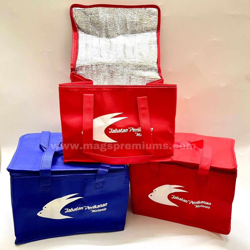 personalized lunch tote