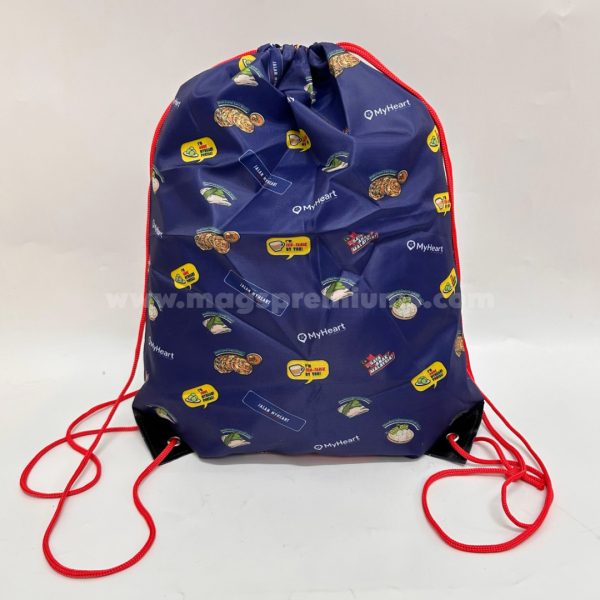 Custom drawstring bag with personalized logo printing, perfect for corporate gifts, promotional events, and giveaways.