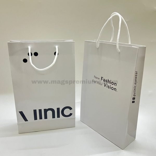 Customized paper bag supplier