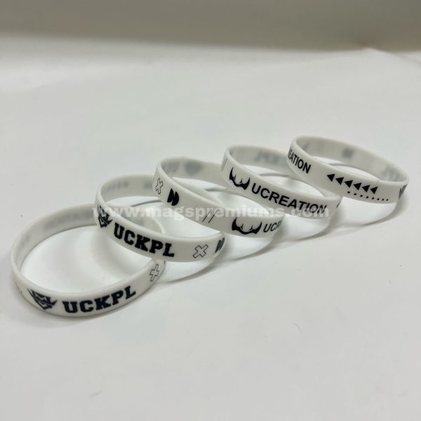 Glow in the dark silicone wristbands