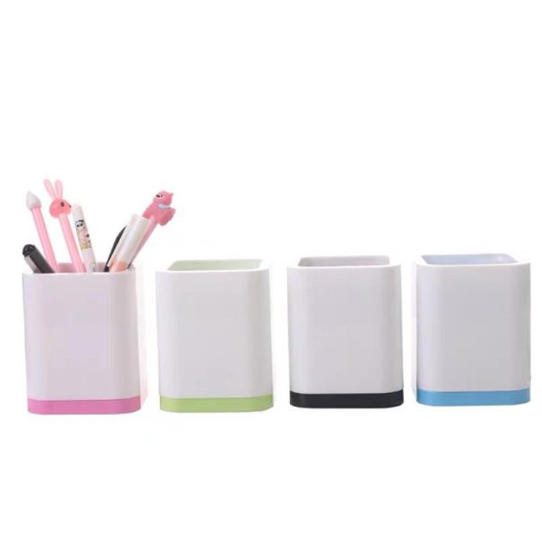 Plastic pen holder