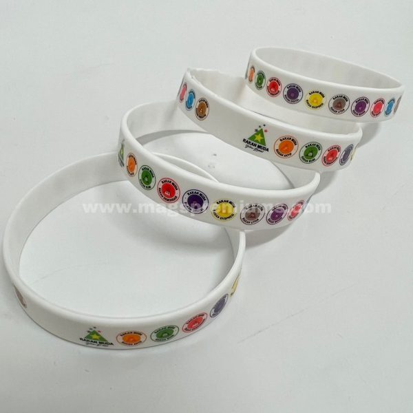 Custom silicone wristbands with personalized logo printing, perfect for events, promotions, and awareness campaigns. Bulk orders available in Malaysia.