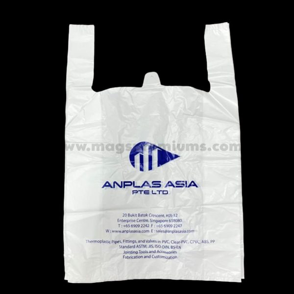 Custom plastic shopping bags with reinforced handles and premium logo printing. Ideal for retail stores, fashion brands, and supermarkets. Available in eco-friendly and reusable options.