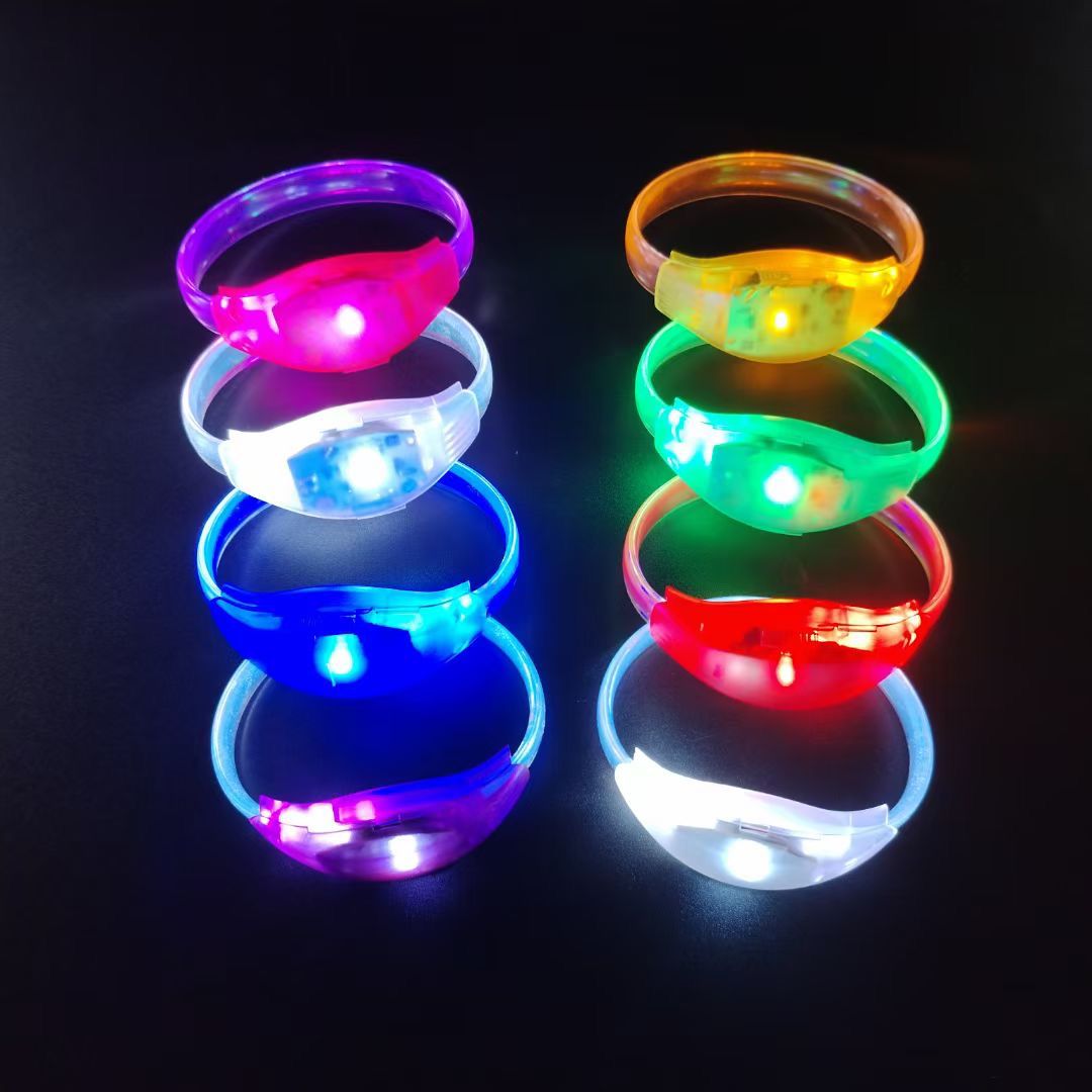 LA light up wristband : r/TaylorSwift