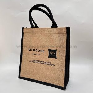 High-quality jute bags with custom logo printing, ideal for businesses, trade shows, and sustainable branding. Order in bulk from a trusted supplier in Malaysia.