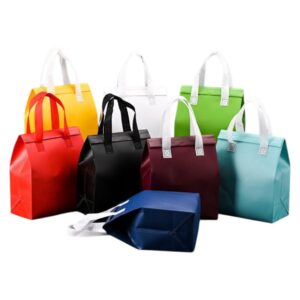 Work with a trusted foil insulated thermal bag supplier to get custom thermal bags for business use order today with full colour logo options