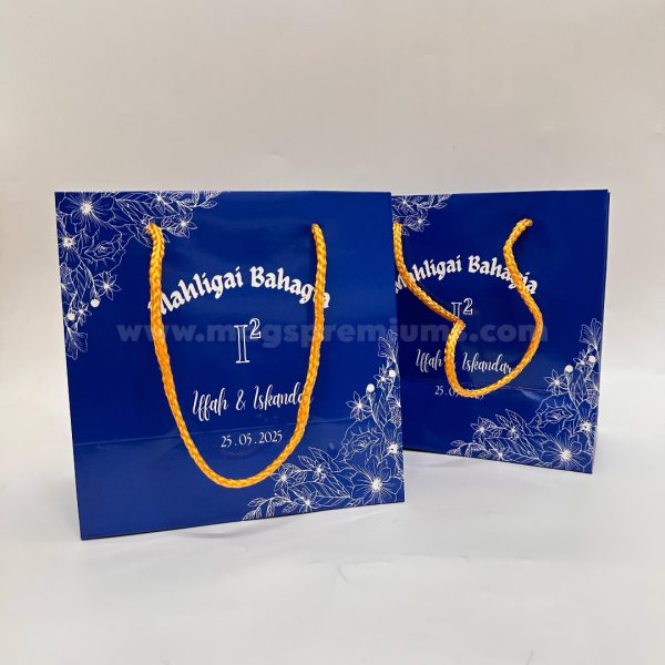 custom paper bags with logo