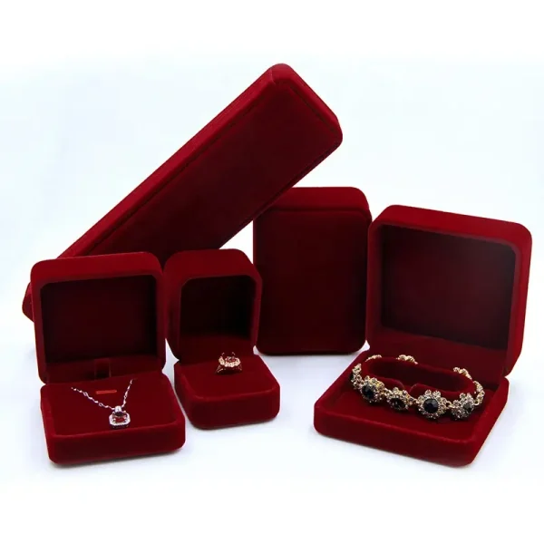 Stylish personalized jewelry case with custom name or monogram engraving. Perfect for organizing accessories at home or on the go, available in soft leather and velvet options