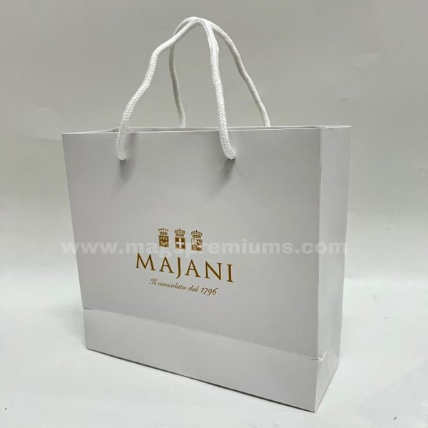 Printed kraft paper bags with custom logos, suitable for retail stores, takeaways, and marketing campaigns. Bulk orders available in Malaysia