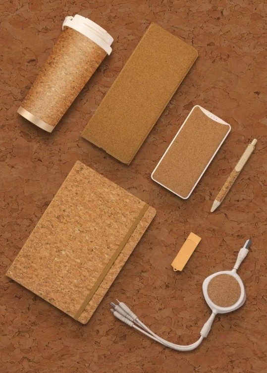 Show your commitment to the environment with a green packaging corporate gift bundle designed for impact and practicality customise your set today