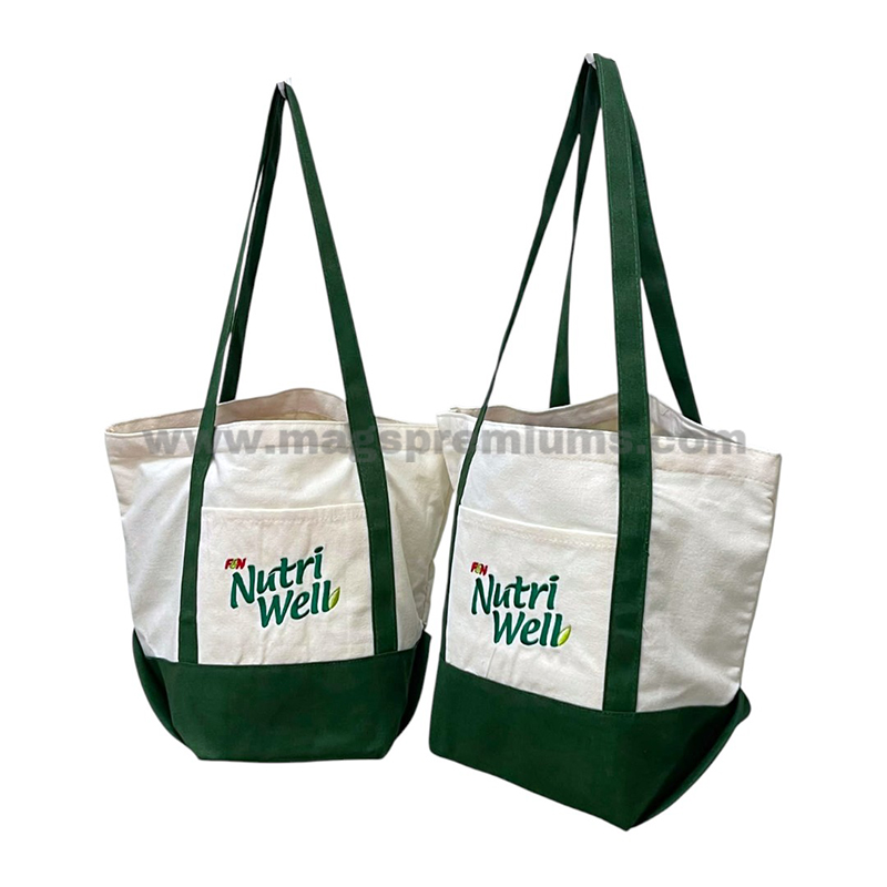 Custom made Canvas Bag Canvas cooler tote bag with insulated lining, front pocket and custom logo printing for corporate gifts and grocery shopping.